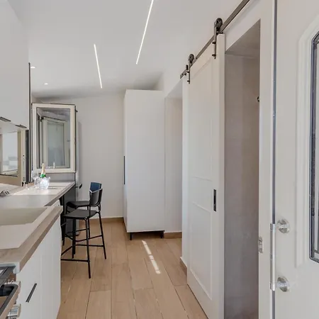 Petit Filippe Lux Ionian Aura By Keyplanner *